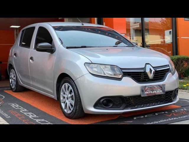 RENAULT SANDERO AUTH 10 2015