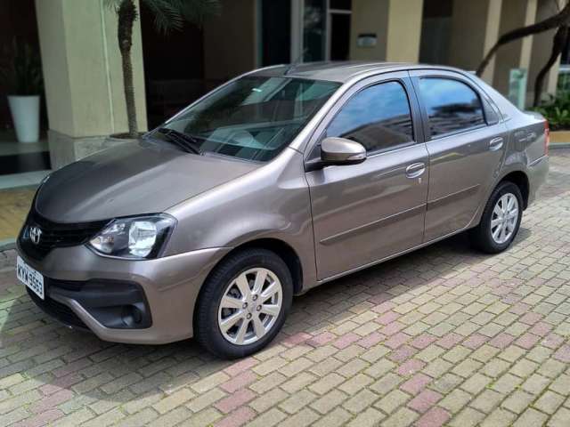 Toyota Etios 2019 1.5 x plus sedan 16v flex 4p automático