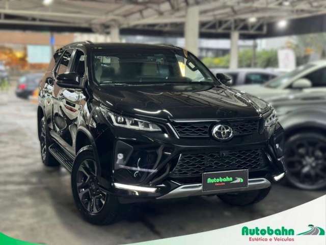 TOYOTA HILUX SW4