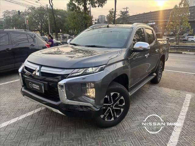 MITSUBISHI L200 TRITON 2.4 16V TURBO DIESEL SPORT HPE-S CD 4P 4X4 AUTOMÁTICO