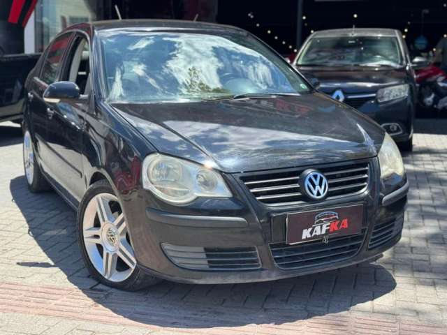 Volkswagen Polo Sedan 1.6 Mi Total Flex 8V 4p