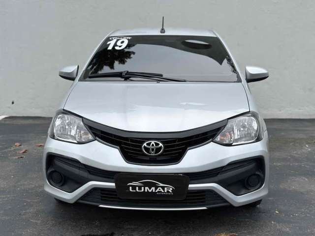 Toyota Etios 2019 1.5 x sedan 16v flex 4p automático