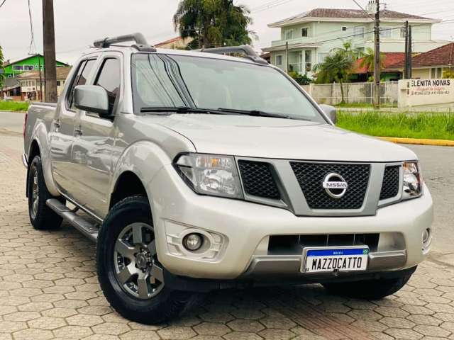 Nissan Frontier SV AT. CD 4x4 2.5 TB Dies. Aut.