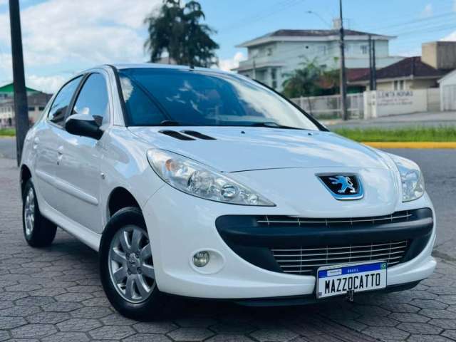 Peugeot 207 XR 1.4 Flex 8V 5p