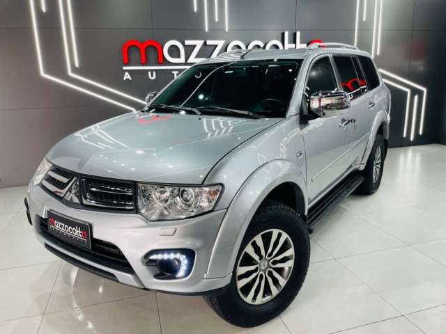 Mitsubishi Pajero HPE 3.2 4x4 T.I. Dies. 5p Aut.