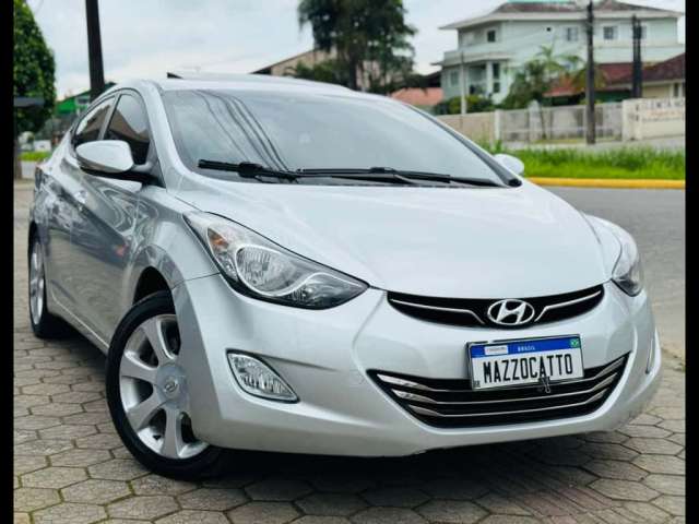 Hyundai Elantra GLS 1.8 16V Aut.