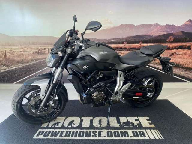 YAMAHA MT07 2016