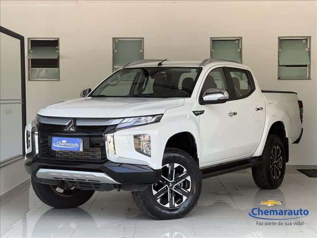 MITSUBISHI L200 TRITON 2.4 16V TURBO DIESEL SPORT HPE-S CD 4P 4X4 AUTOMÁTICO