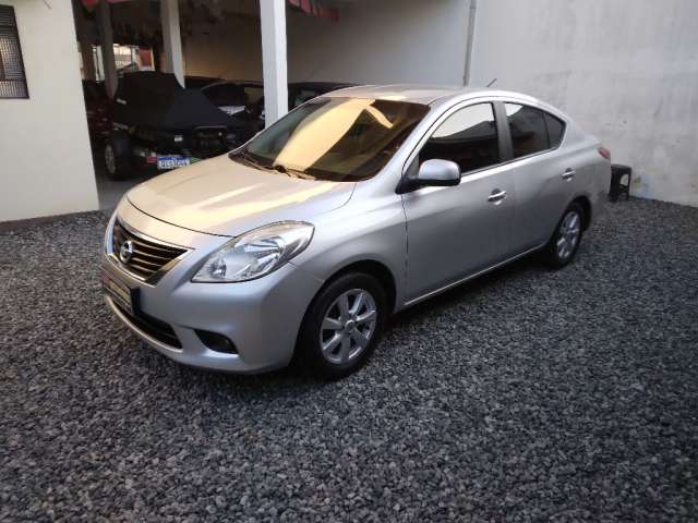 Versa 1.6 sl completo 