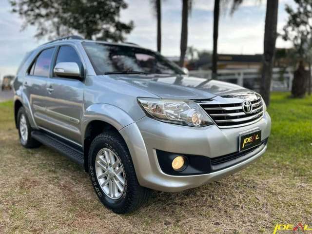 Toyota Hilux SW4 SR 2.7 - Prata - 2015/2015