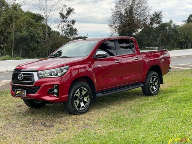 Toyota Hilux SRX 4X4 - Vermelha - 2018/2019