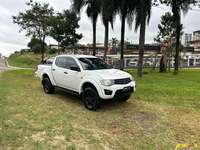 Mitsubishi L200 Triton HLS 2.4  - Branca - 2014/2015