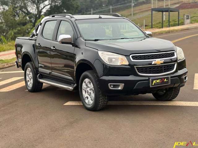 Chevrolet S-10 Pick-up LTZ - Preta - 2013/2013