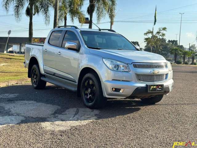 Chevrolet S-10 Pick-up LTZ - Prata - 2012/2013