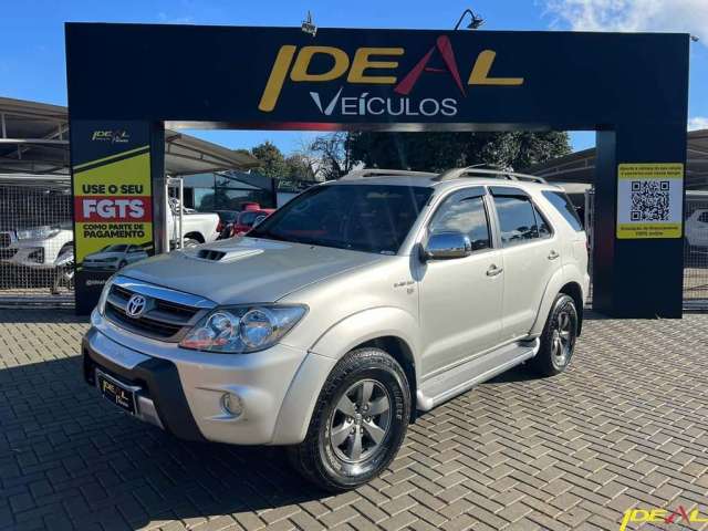 Toyota Hilux SW4 SRV 4X4 - Prata - 2006/2006