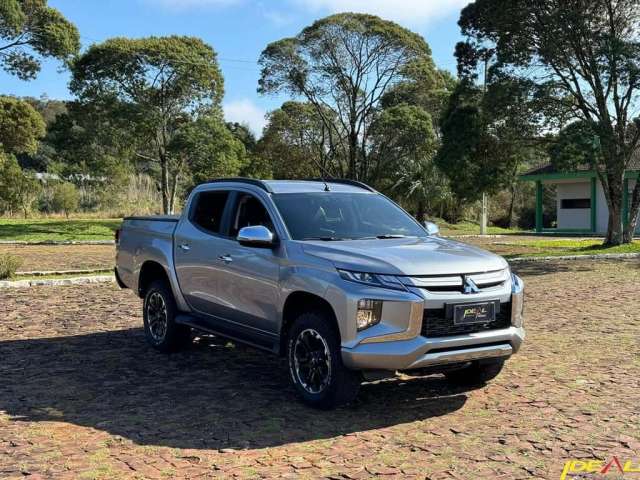 Mitsubishi L200 Triton SPORT  - Prata - 2022/2023