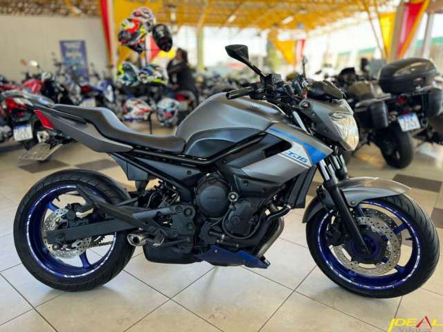 Yamaha XJ6 N . - Cinza - 2013/2013