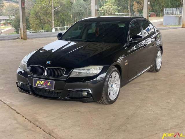 BMW 318i 2.0  - Preta - 2011/2012