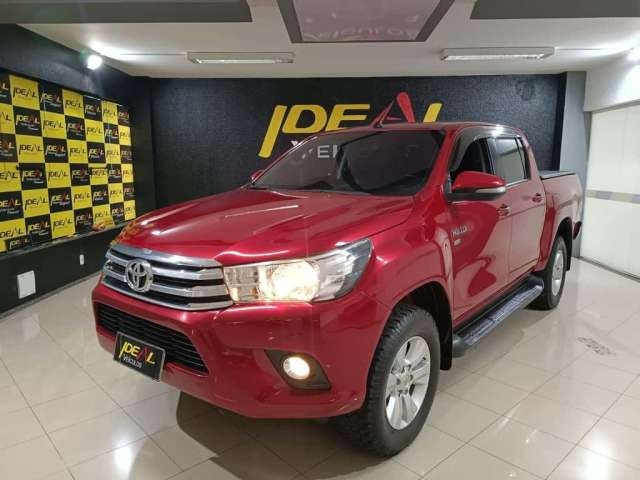 Toyota Hilux SR  - Vermelha - 2016/2017