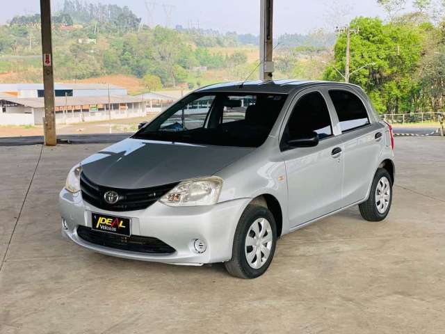 Toyota Etios 1.3 - Prata - 2012/2013