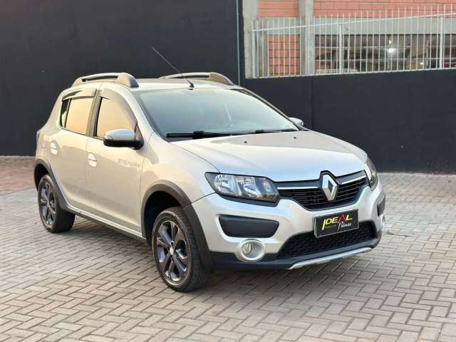 Renault Sandero Stepway 1.6 - Prata - 2015/2016