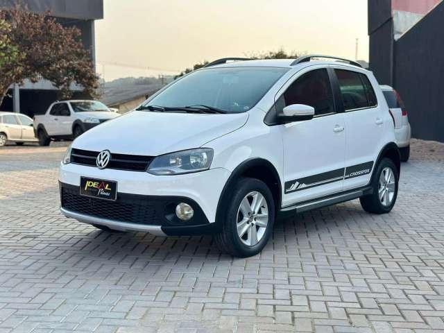 Volkswagen CrossFox 1.6 - Branca - 2011/2012