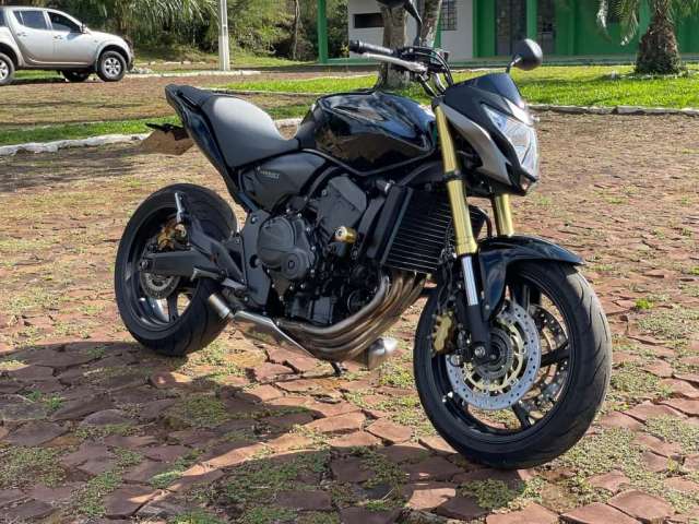 Honda CB 600F HORNET  - Preta - 2014/2014