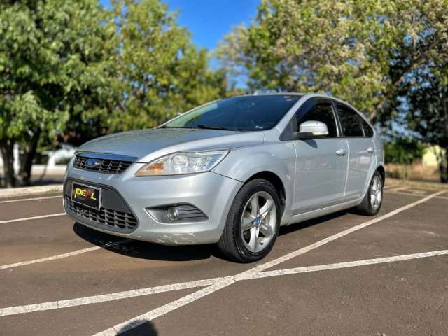 Ford Focus 2.0 - Prata - 2011/2012