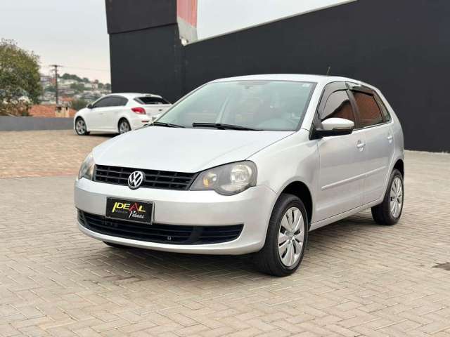 Volkswagen Polo 1.6 - Prata - 2013/2014