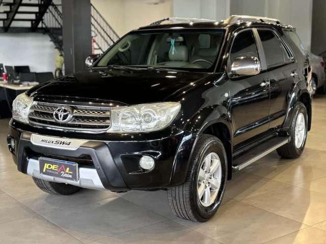 Toyota Hilux SW4 SR - Preta - 2010/2010