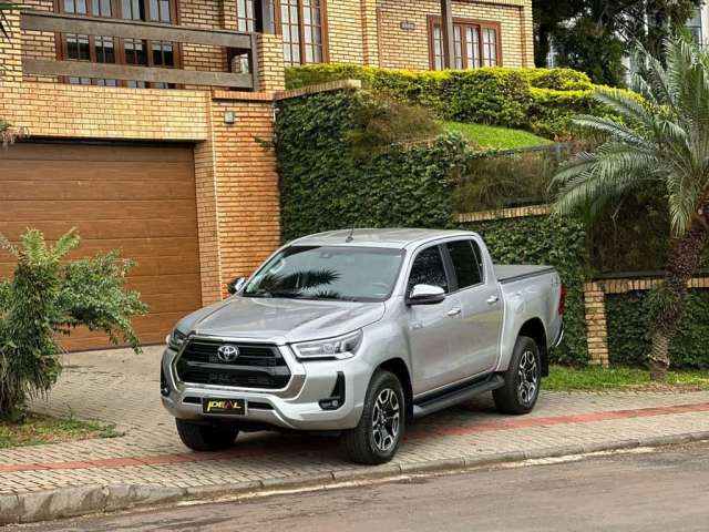 Toyota Hilux SRX 4x4 2.8  - Prata - 2022/2022