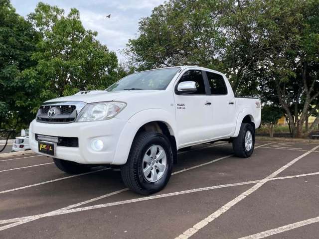 Toyota Hilux SRV 4x4 3.0  - Branca - 2011/2011