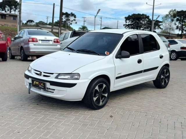 Chevrolet Celta 1.0 - Branca - 2002/2003