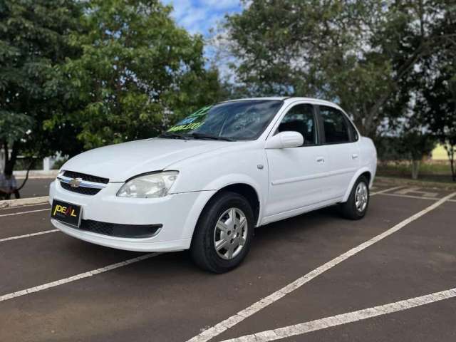 Chevrolet Classic LS - Branca - 2013/2014