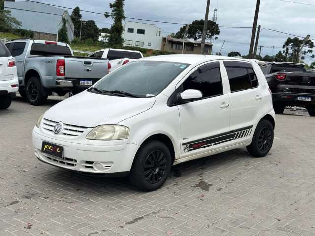 Volkswagen Fox 1.0  - Branca - 2005/2006