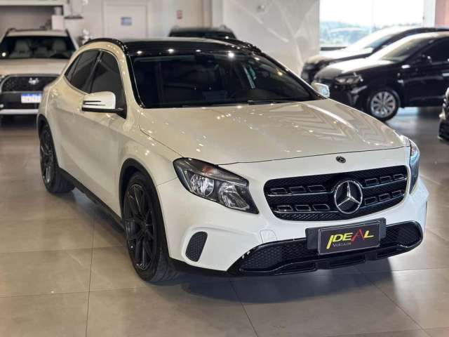 Mercedes-Benz Gla 200 Style 1.6 TB  - Branca - 2017/2018