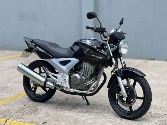 Honda CBX 250 TWISTER  - Preta - 2005/2006