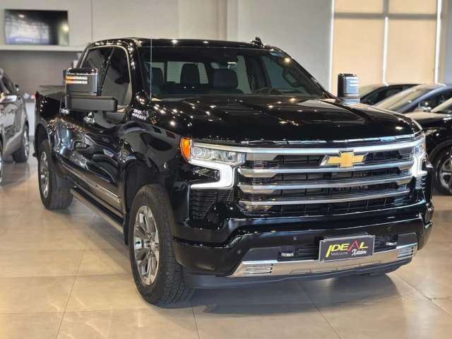 Chevrolet Silverado High Country 5.3 V8  - Preta - 2023/2024