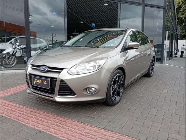 Ford Focus 2.0 TITANIUM  - Prata - 2014/2015