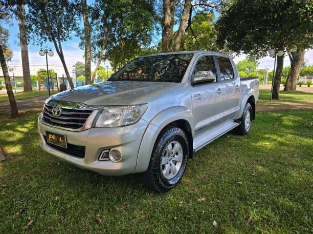 Toyota Hilux SRV 4x4 2.7  - Prata - 2013/2013