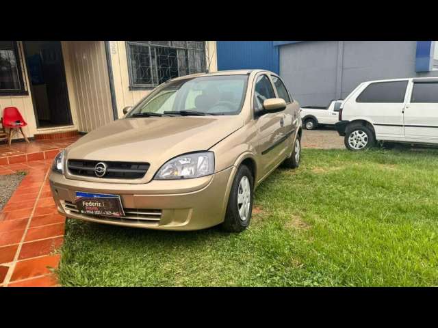 Chevrolet Corsa Sedan PREMIUM - Bege - 2005/2006