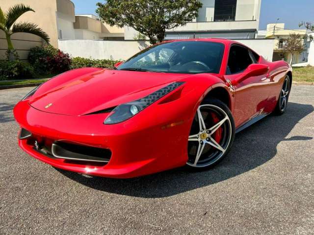 FERRARI 458 ITALIA