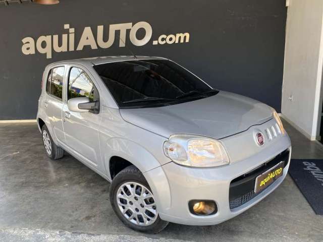 Fiat Uno VIVACE 1.0 1.0 Flex 2014 Bem Novinho!  - Prata - 2013/2014