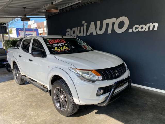 Mitsubishi L200 Triton Sport GLS 2.4 4x4 CD Diesel Mecânica 2023 Bem Novinha!   - Branca - 2022/2023