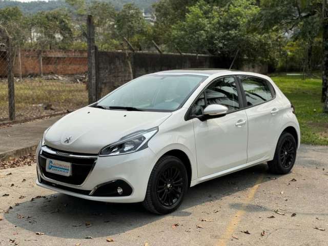 Peugeot 208 Allure 1.2 Flex 12V 5p Mec.  - Branca - 2017/2018