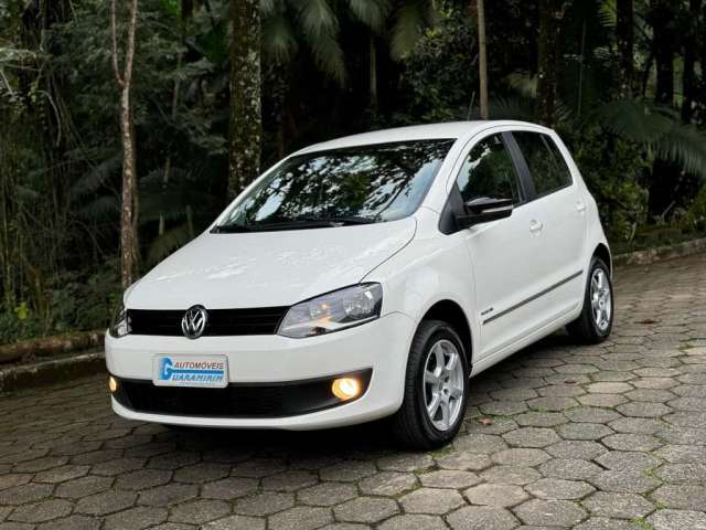 Volkswagen Fox W/ 1.6 HIGHLINE GII - Branca - 2013/2014