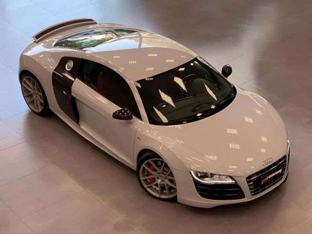 AUDI R8 5.2 V10 FSI 2012