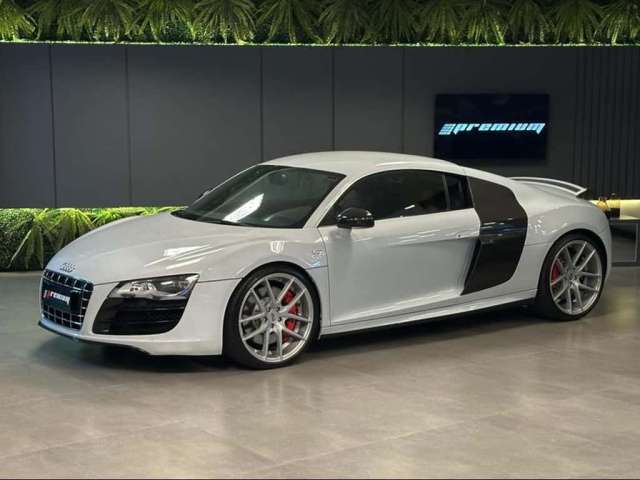 AUDI R8 5.2 V10 FSI 2012