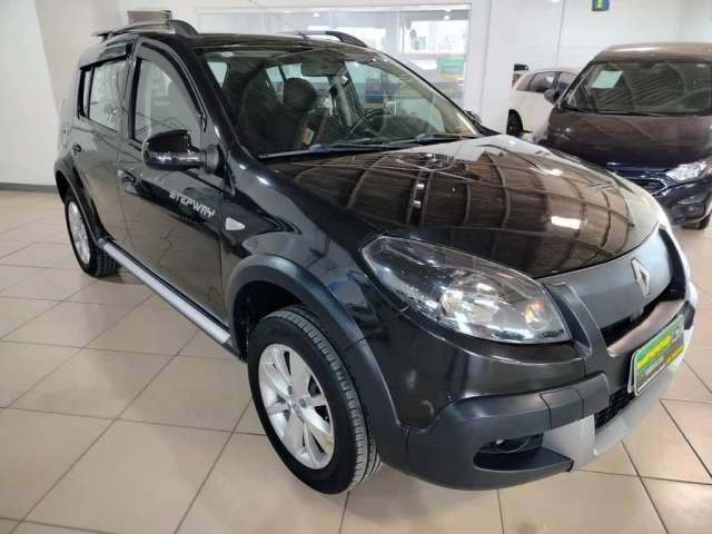 Renault Sandero STEPWAY Hi-Power 1.6 8V 5p  - Preta - 2013/2014