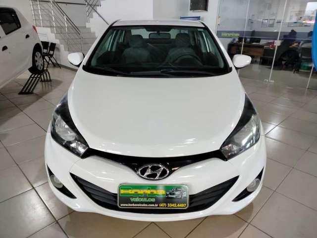 Hyundai HB20S C.Plus/C.Style1.0 Flex 12V Mec. 4P  - Branca - 2014/2014